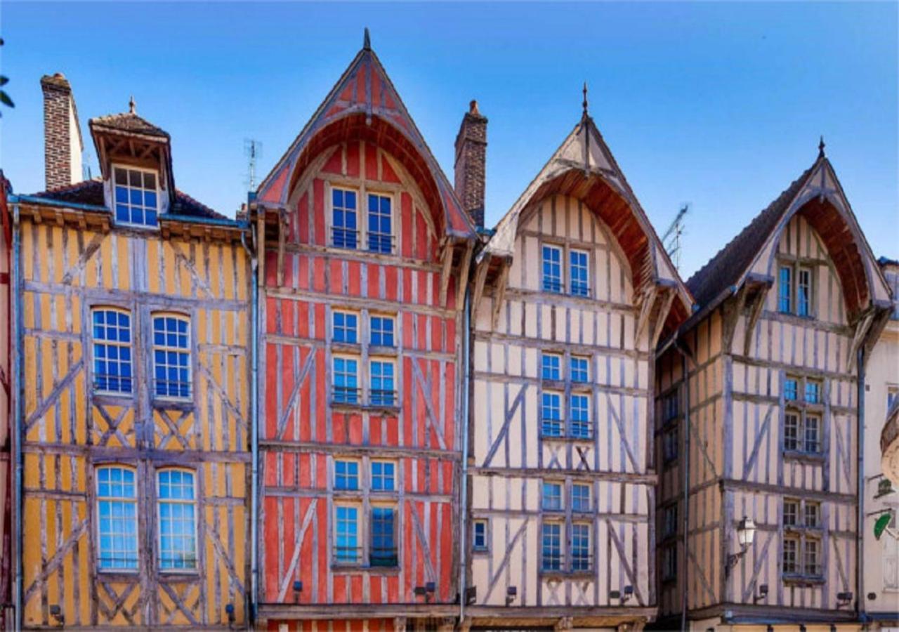 Domaine De La Cote Aux Chats 3*