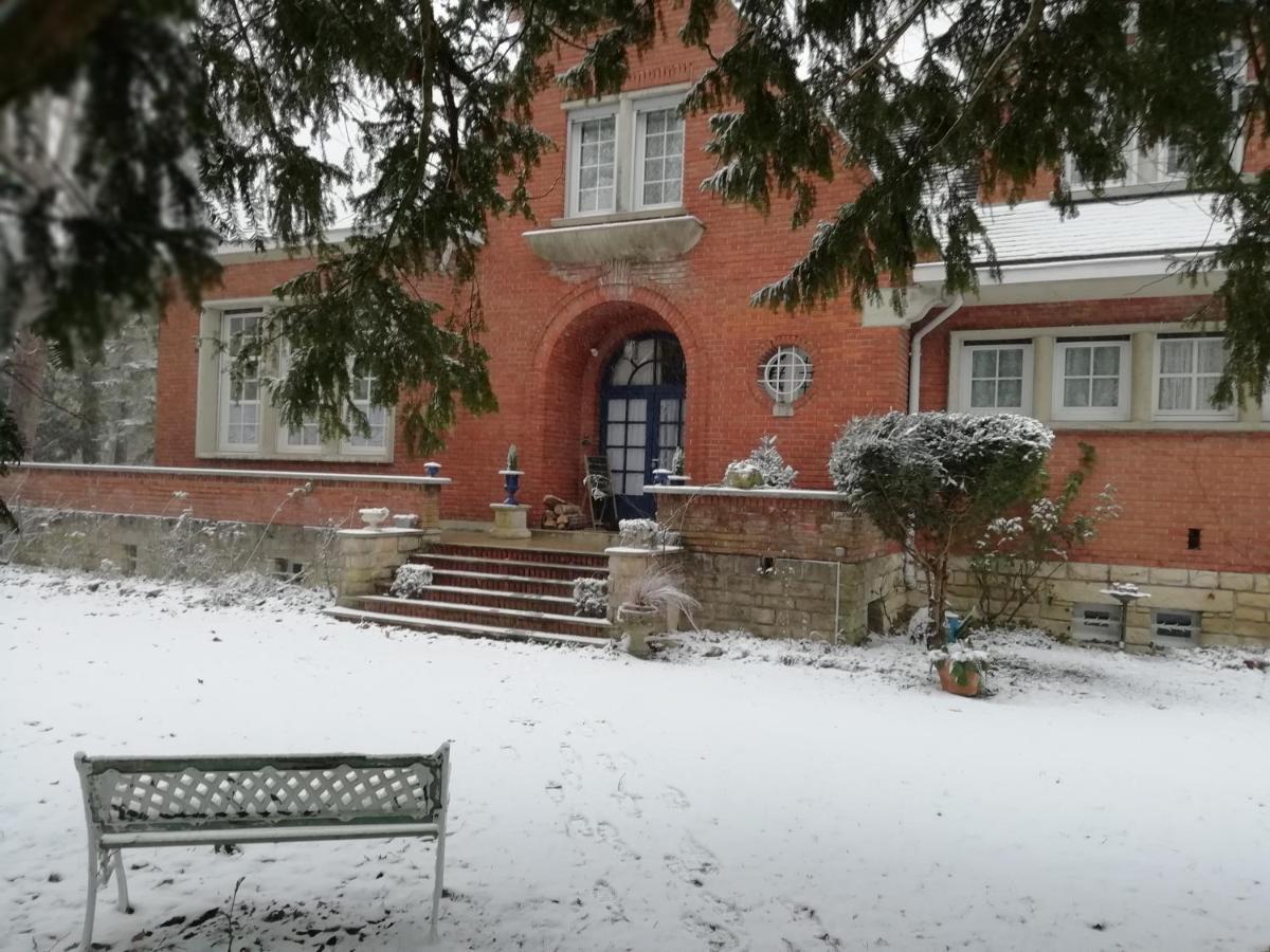 Domaine De La Cote Aux Chats Bed & Breakfast 3*