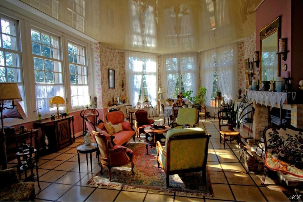 Domaine De La Côte Aux Chats 3* Montieramey